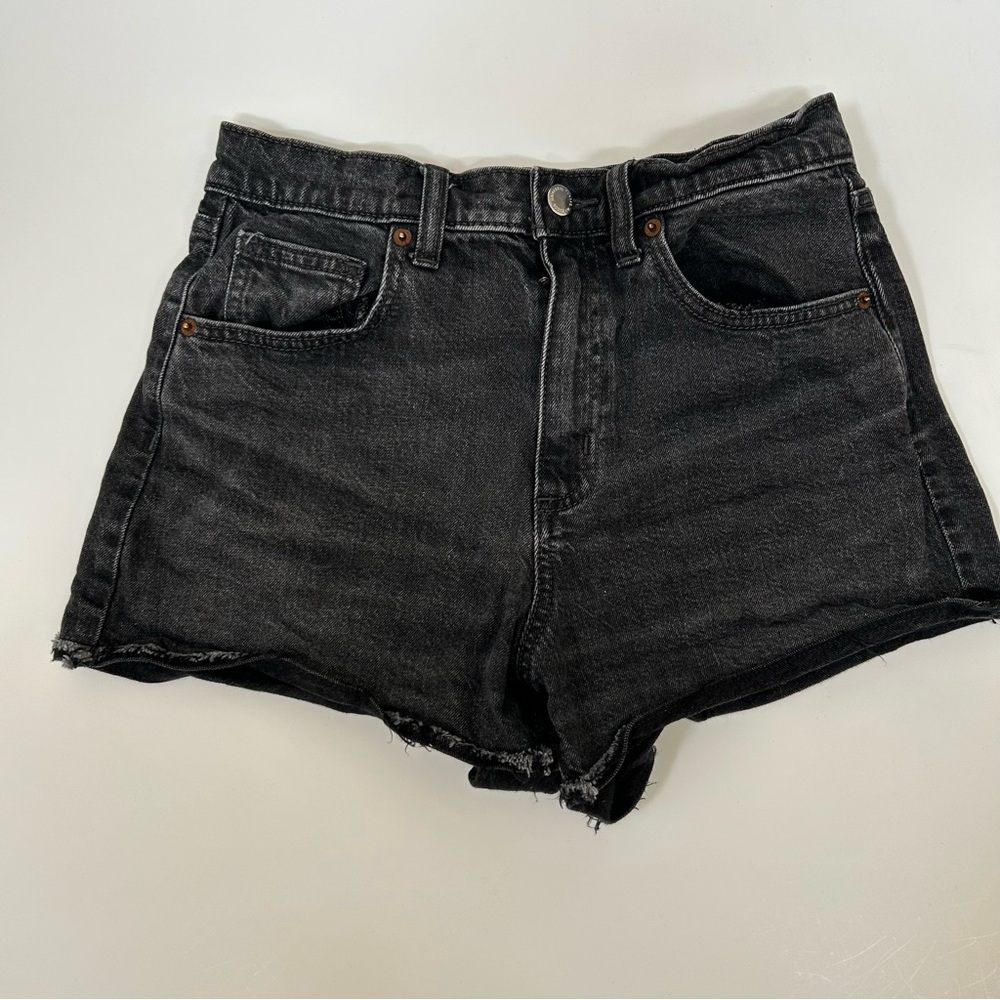 Universal Thread Women's Dark Denim Shorts